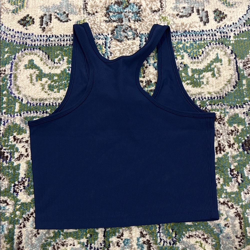 lululemon tank - Picture 3 of 3
